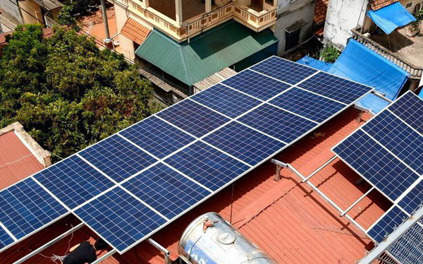 Năng Lượng Mặt Trời: Giải Pháp Thay Thế Điện EVN Mà Người Dân Mong Muốn?